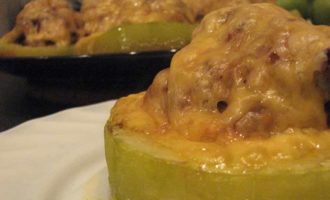 Фаршированный кабачок в духовке с фаршем