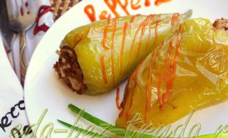 Перец фаршированный рисом и мясом