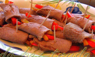 Мясные рулетики с болгарским перцем
