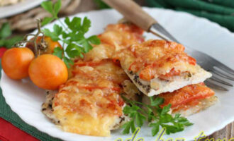 Отбивные в духовке с помидорами и сыром